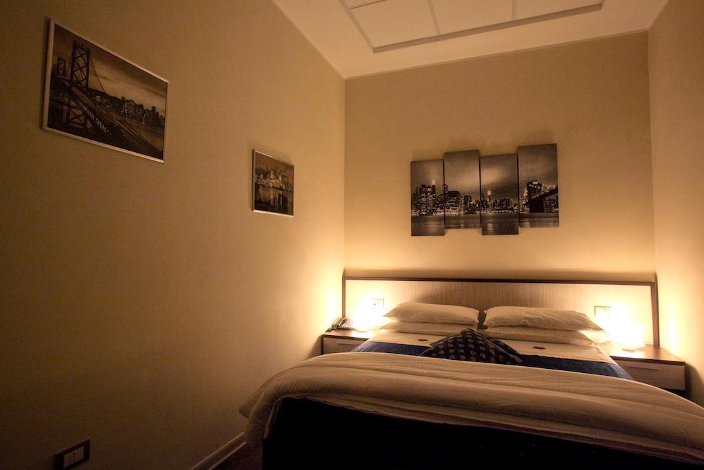 Aleksandr Brindisi Oda fotoğraf